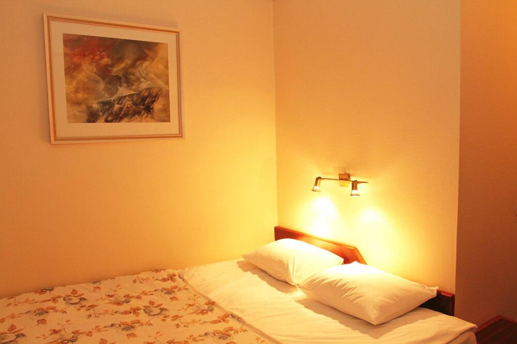 Hotel Victoria Pärnu Esterno foto