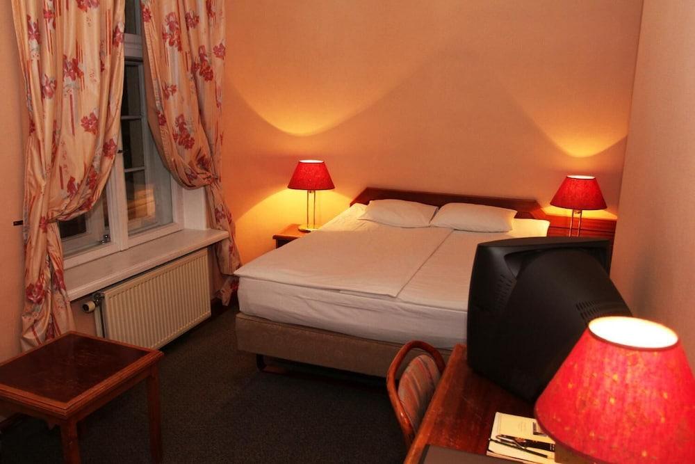 Hotel Victoria Pärnu Esterno foto