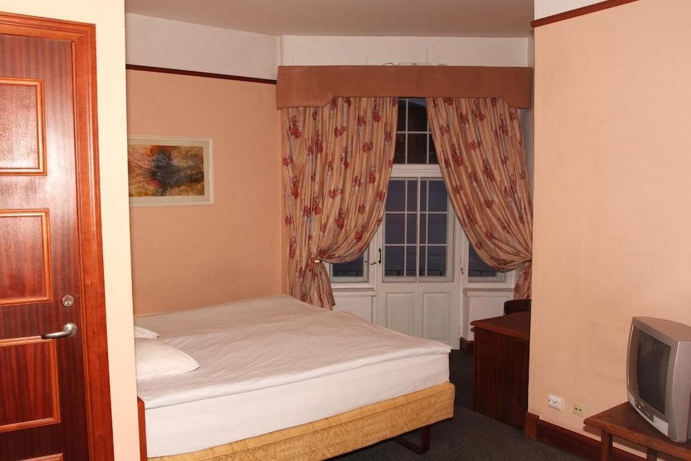 Hotel Victoria Pärnu Esterno foto