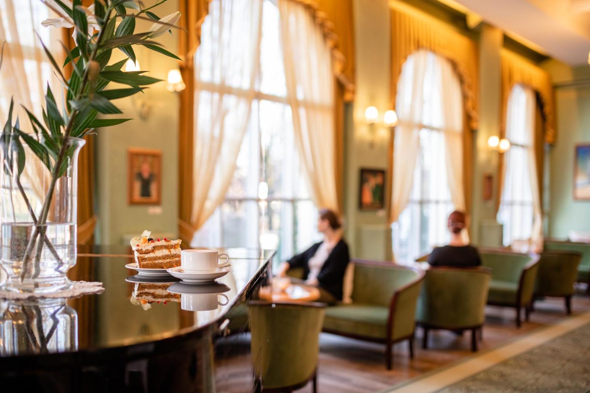 Hotel Victoria Pärnu Esterno foto