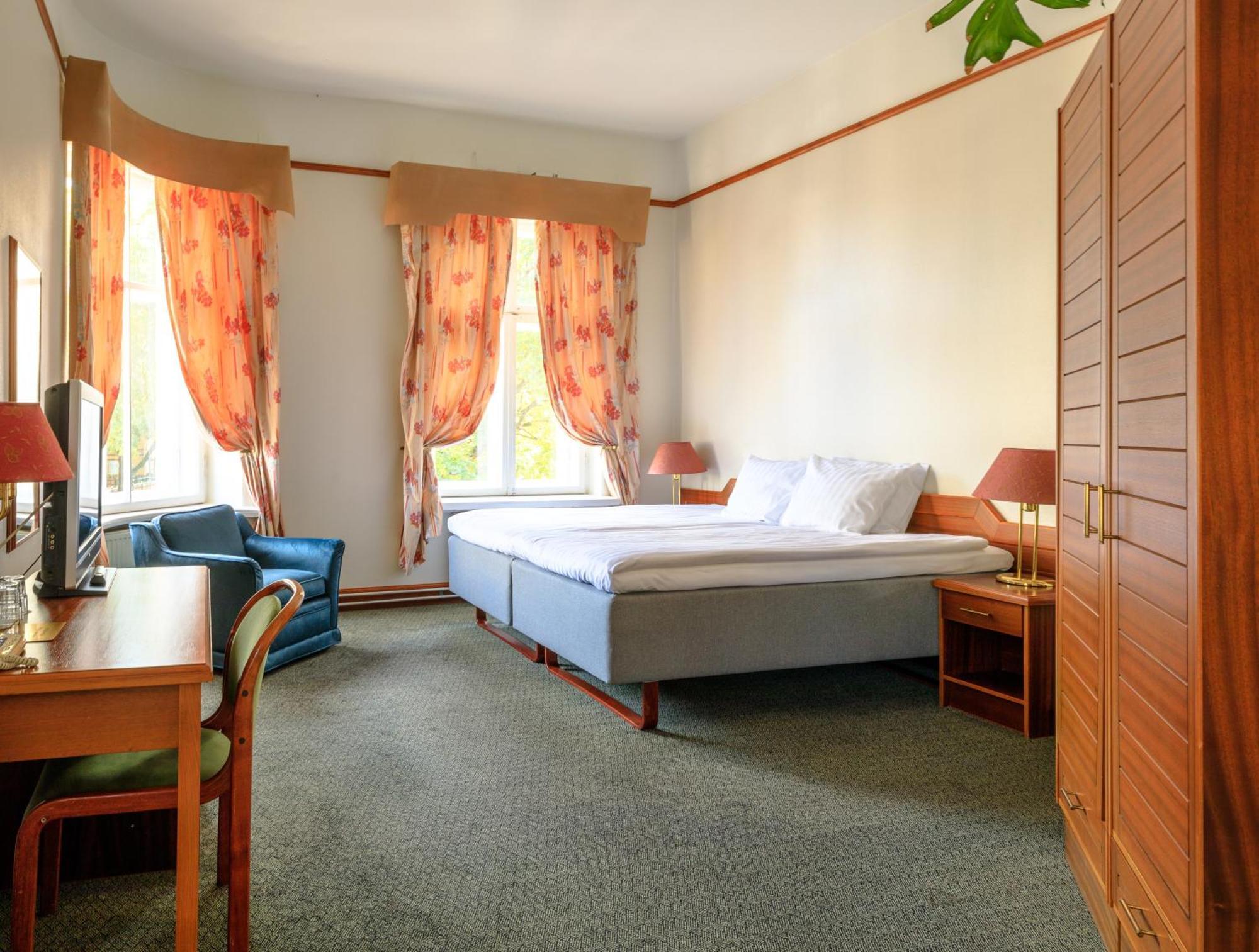 Hotel Victoria Pärnu Esterno foto