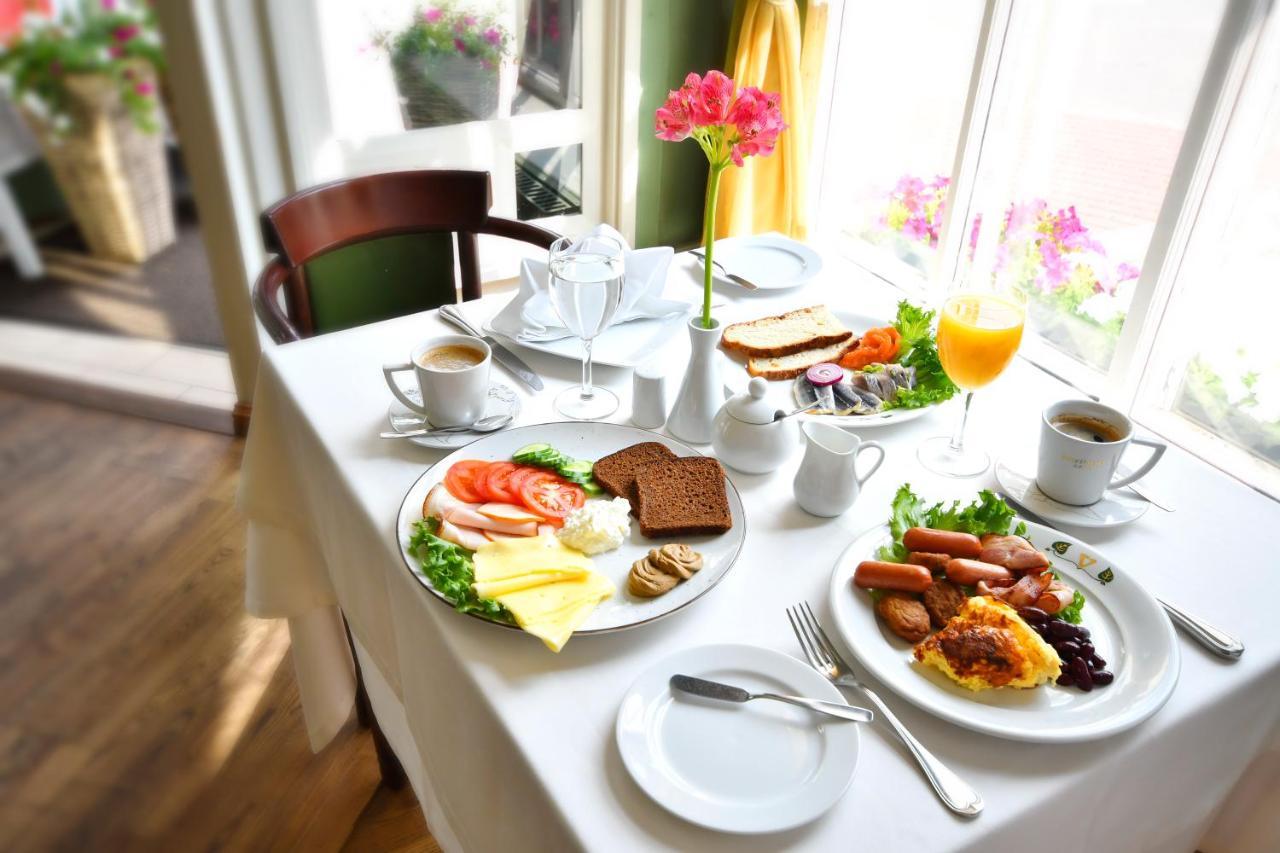 Hotel Victoria Pärnu Esterno foto